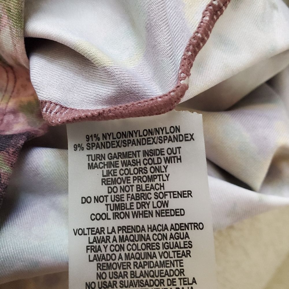 Calvin Klein Performance Printed Racerback Cropped Tank Top - Picture 13 of 13